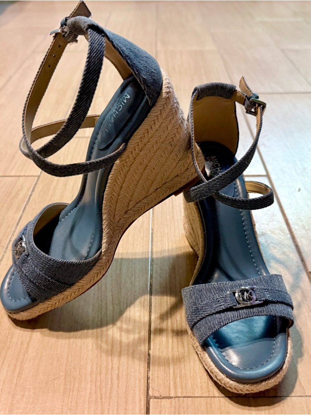 MICHAEL Michael Kors Mandy Denim Blue Espadrille Wedge Sandals, Size 6, new